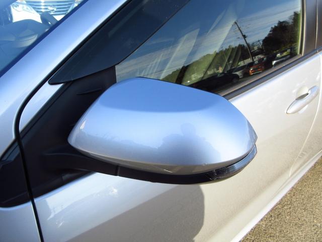 ヤリス Ｘ　雹害車　ナビ　ブルートゥース　ＵＳＢ　全周囲カメラ　フロントドライブレコーダー　セーフティセンス　レーンキープアシスト　前後ソナー　オートライト　プライバシーガラス　ドアバイザー　キーレスキー（26枚目）