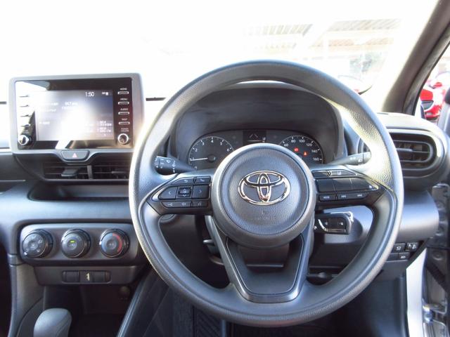 ヤリス Ｘ　雹害車　ナビ　ブルートゥース　ＵＳＢ　全周囲カメラ　フロントドライブレコーダー　セーフティセンス　レーンキープアシスト　前後ソナー　オートライト　プライバシーガラス　ドアバイザー　キーレスキー（44枚目）