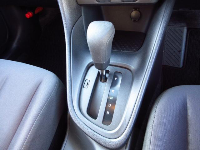 ヤリス Ｘ　雹害車　ナビ　ブルートゥース　ＵＳＢ　全周囲カメラ　フロントドライブレコーダー　セーフティセンス　レーンキープアシスト　前後ソナー　オートライト　プライバシーガラス　ドアバイザー　キーレスキー（47枚目）