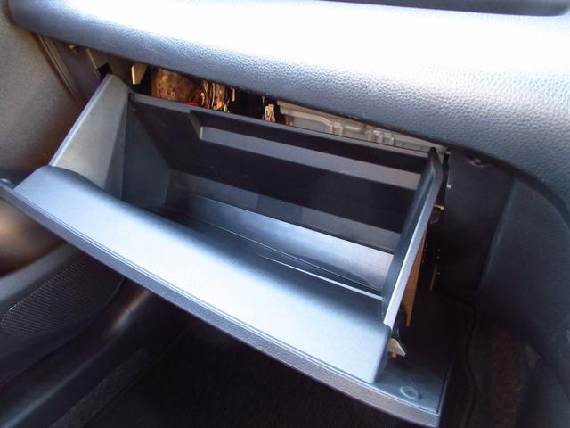 ヤリス Ｘ　雹害車　ナビ　ブルートゥース　ＵＳＢ　全周囲カメラ　フロントドライブレコーダー　セーフティセンス　レーンキープアシスト　前後ソナー　オートライト　プライバシーガラス　ドアバイザー　キーレスキー（55枚目）