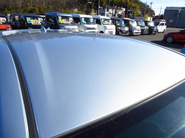 ノート ニスモ　Ｓ　５速マニュアル　ニスモシート２脚　純正エアロ　純正アルミ　マフラー　ナビ　フルセグ　ブルートゥース　インテリキー　ドアバイザー　プライバシーガラス（10枚目）