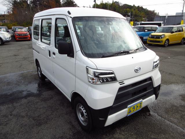 ハイゼットカーゴ スペシャルＳＡＩＩＩ　レンタカーアップ　ハイルーフ　スマートアシスト　ナビ　フルセグ　ブルートゥース　ＥＴＣ　ドラレコ　ルーフコンソール　アイドリングストップ　ＬＥＤオートライト　タイミングチェーン　取説　保証書（11枚目）