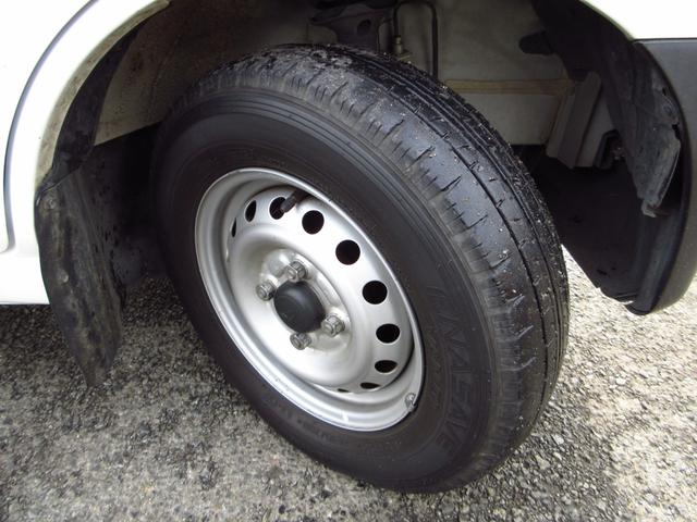 ハイゼットカーゴ スペシャルＳＡＩＩＩ　レンタカーアップ　ハイルーフ　スマートアシスト　ナビ　フルセグ　ブルートゥース　ＥＴＣ　ドラレコ　ルーフコンソール　アイドリングストップ　ＬＥＤオートライト　タイミングチェーン　取説　保証書（12枚目）