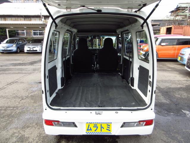 ハイゼットカーゴ スペシャルＳＡＩＩＩ　レンタカーアップ　ハイルーフ　スマートアシスト　ナビ　フルセグ　ブルートゥース　ＥＴＣ　ドラレコ　ルーフコンソール　アイドリングストップ　ＬＥＤオートライト　タイミングチェーン　取説　保証書（16枚目）