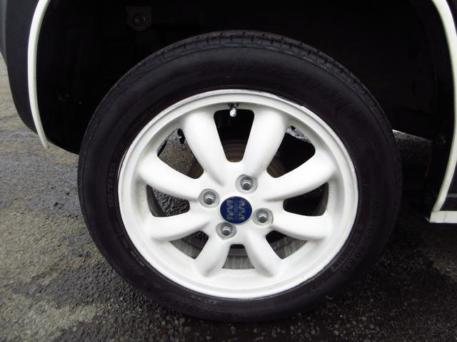 ハスラー Ｇ　５速マニュアル　ツートンカラー　４ＷＤ　社外マフラー　社外アルミ　ＣＤ　ＡＵＸ　ＵＳＢ　ＥＴＣ　前後ドライブレコーダー　アイドリングストップ　キーレスキー　運転席シートヒーター　オートエアコン（12枚目）