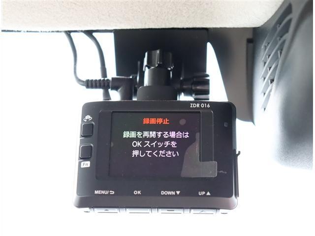 E ディスプレイオーディオ Bカメラ 電動スライド HID シートヒーター 4WD インテリジェントキー 14AW(18枚目)