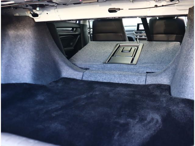 アコード EX モデューロエアロ 本革シート サンルーフ 純正ナビ フルセグTV バックカメラ ETC BSI HUD LEDライト 後席シートヒーター アダプティブクルーズ ワイヤレス充電 コーナーセンサー(13枚目)