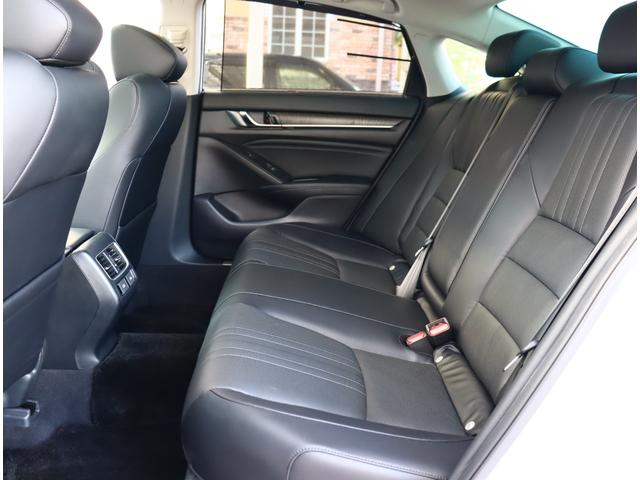 アコード EX モデューロエアロ 本革シート サンルーフ 純正ナビ フルセグTV バックカメラ ETC BSI HUD LEDライト 後席シートヒーター アダプティブクルーズ ワイヤレス充電 コーナーセンサー(53枚目)