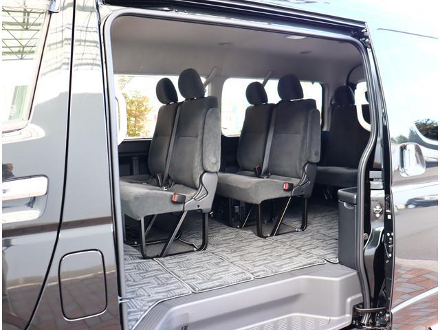 ハイエースワゴン ＧＬ　登録済未使用車　デジタルインナーミラー　パノラミックビューモニター　Ｔコネクトナビ　ＥＴＣ２．０　ＬＥＤ　プリクラッシュセーフティ　イージークローザー付き電動スライド　フロアマット　ドアバイザー（11枚目）