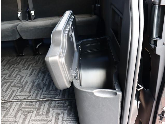ハイエースワゴン ＧＬ　登録済未使用車　デジタルインナーミラー　パノラミックビューモニター　Ｔコネクトナビ　ＥＴＣ２．０　ＬＥＤ　プリクラッシュセーフティ　イージークローザー付き電動スライド　フロアマット　ドアバイザー（53枚目）