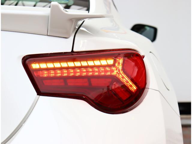 86 GT TRDフルエアロ TRD4本出しマフラー TOM‘Sテールランプ リアスポイラー ドライブレコーダー 純正メモリーナビ バックカメラ ブルートゥース ETC HIDライト 17AW スペアタイヤ(22枚目)