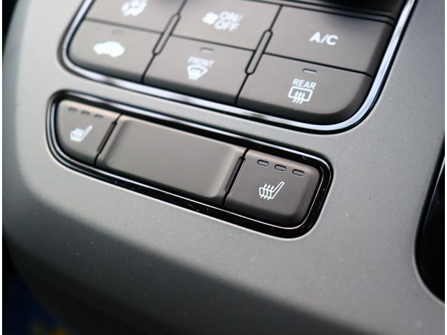 フリード ｅ：ＨＥＶクロスター　登録済未使用車　１１．４型ホンダコネクトナビ　フルセグ　ＤＶＤ　バックカメラ　ナビ＆ＴＶ　両側電動スライド　コーナーセンサー　ＢＳＩ　アダプティブクルーズ　ＬＥＤ　シートヒーター　オートエアコン（32枚目）