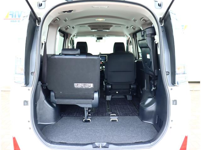ヴォクシー ＺＳ　煌ＩＩ　純正１０型ナビ　１２型後席フリップダウンモニター　トヨタセーフティセンス　フルセグＴＶ　バックカメラ　ブルートゥース　両側パワースライド　ＬＥＤライト　スマートキー　オートエアコン　ＥＴＣ　ＨＤＭＩ（33枚目）