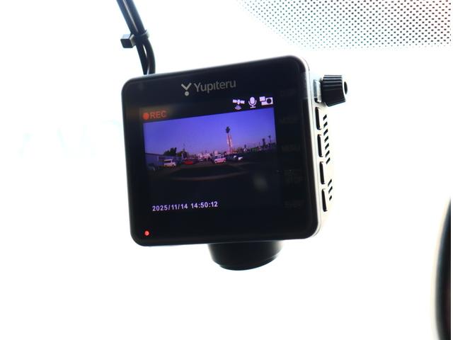 ３００８ ＧＴ　ブルーＨＤｉ　レザーパッケージ　サンルーフ　全方位カメラ　スマホ連携ディスプレイ　ブレーキサポート　ＢＳＭ　シートヒーター　メモリー付電動シート　ＬＥＤ　１８ＡＷ　ＥＴＣ　電動リアゲート　ドライブレコーダー（15枚目）