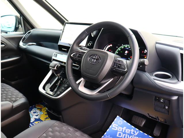 ヴォクシー Ｓ－Ｚ　メーカーオプションナビ１０．５型ナビ　フルセグＴＶ　バックカメラ　ＨＤＭＩ　ＤＶＤデッキ　ＥＴＣ２．０　３眼ＬＥＤ　前後ドラレコ　セーフティセンス　シートヒーター　ＧＲフロントエアロ　１７アルミ（8枚目）