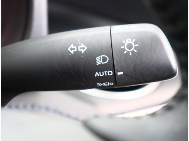 ヴォクシー Ｓ－Ｚ　メーカーオプションナビ１０．５型ナビ　フルセグＴＶ　バックカメラ　ＨＤＭＩ　ＤＶＤデッキ　ＥＴＣ２．０　３眼ＬＥＤ　前後ドラレコ　セーフティセンス　シートヒーター　ＧＲフロントエアロ　１７アルミ（25枚目）