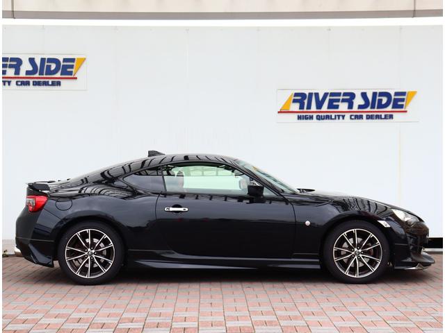 ８６ ＧＴリミテッド　モデリスタフルエアロ　後期型　６速マニュアル車　リアスポ　シートヒーター　コンビレザーシート（5枚目）