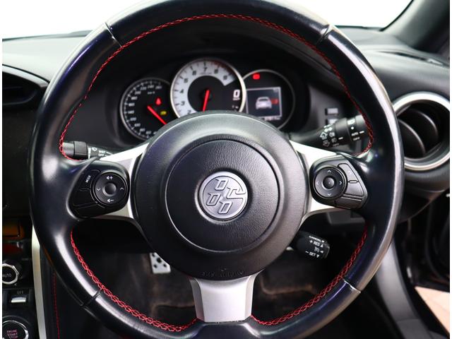 ８６ ＧＴリミテッド　モデリスタフルエアロ　後期型　６速マニュアル車　リアスポ　シートヒーター　コンビレザーシート（8枚目）