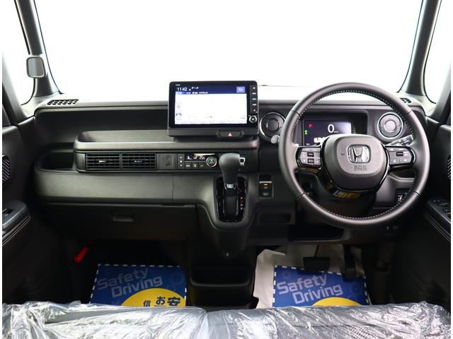 Ｎ－ＢＯＸカスタム ターボコーディネートスタイル　届出済未使用車　９インチホンダコネクトナビ　フルセグＴＶ　ＤＶＤ再生　専用シート　シートヒーター　本革巻ステアリング　バックカメラ　カープレイ対応　コーナーセンサー　踏み間違い軽減　レーダークルーズ（7枚目）