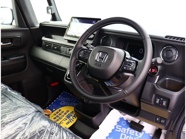 Ｎ－ＢＯＸカスタム ターボコーディネートスタイル　届出済未使用車　９インチホンダコネクトナビ　フルセグＴＶ　ＤＶＤ再生　専用シート　シートヒーター　本革巻ステアリング　バックカメラ　カープレイ対応　コーナーセンサー　踏み間違い軽減　レーダークルーズ（11枚目）