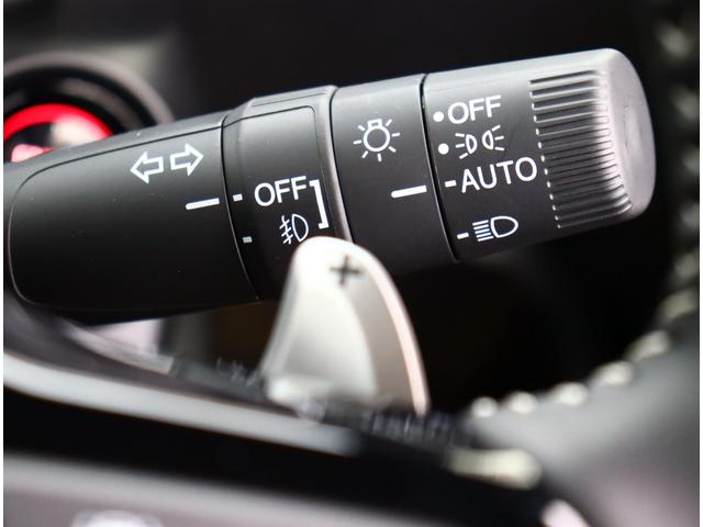 Ｎ－ＢＯＸカスタム ターボコーディネートスタイル　届出済未使用車　９インチホンダコネクトナビ　フルセグＴＶ　ＤＶＤ再生　専用シート　シートヒーター　本革巻ステアリング　バックカメラ　カープレイ対応　コーナーセンサー　踏み間違い軽減　レーダークルーズ（19枚目）