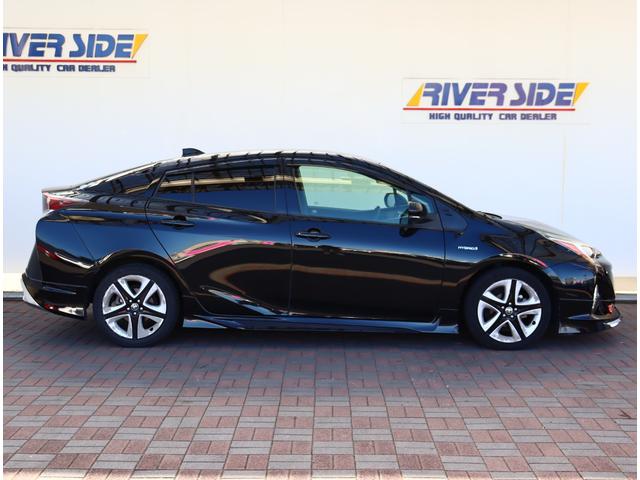 プリウス Ｓツーリングセレクション　モデリスタフルエアロ　純正９型ナビフルセグ　バックガイドモニター　ＥＴＣ　スマートキー　１７アルミ　シートヒーター　セーフティセンス　衝突軽減ブレーキ　ＡＣＣ　ＬＤＡ　ＡＨＢ　ＬＥＤ（5枚目）