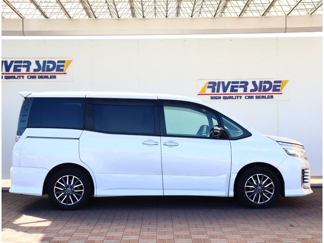 ヴォクシー ZS 煌 アルパイン10インチナビ フリップダウンモニター フルセグTV バックカメラ ETC 両側パワースライドドア メッキパーツ LEDライト サンシェード ドアバイザー 2列目ロングスライドシート(5枚目)