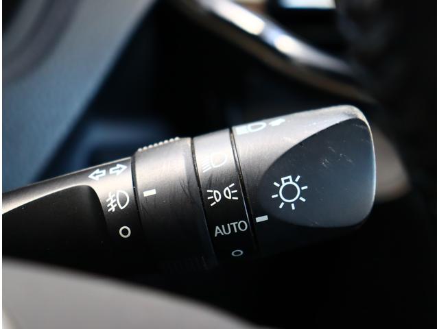 ヴォクシー ZS 煌 アルパイン10インチナビ フリップダウンモニター フルセグTV バックカメラ ETC 両側パワースライドドア メッキパーツ LEDライト サンシェード ドアバイザー 2列目ロングスライドシート(17枚目)