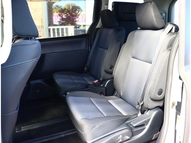 ヴォクシー ZS 煌 アルパイン10インチナビ フリップダウンモニター フルセグTV バックカメラ ETC 両側パワースライドドア メッキパーツ LEDライト サンシェード ドアバイザー 2列目ロングスライドシート(30枚目)