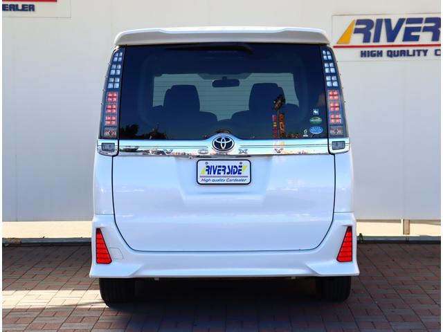 ヴォクシー ZS 煌 アルパイン10インチナビ フリップダウンモニター フルセグTV バックカメラ ETC 両側パワースライドドア メッキパーツ LEDライト サンシェード ドアバイザー 2列目ロングスライドシート(42枚目)