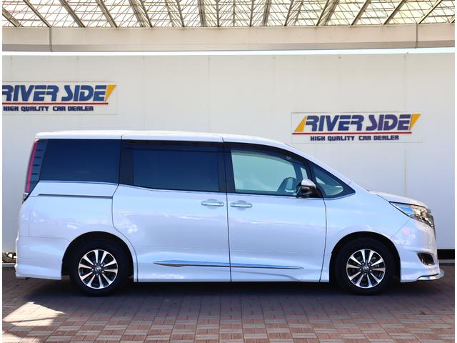 エスクァイア Ｇｉ　８人乗　モデリスタフルエアロ　１０型ナビフルセグバックカメラ　１２．１フリップダウンモニター　ＥＴＣ　前後ドラレコ　スマートキー　ＬＥＤヘッド　セーフティセンス　ＰＣＳ　シートヒーター　黒合皮シート（5枚目）