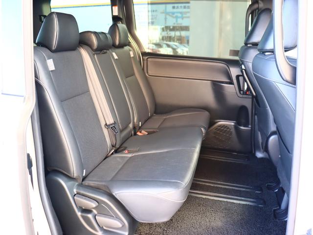 エスクァイア Ｇｉ　８人乗　モデリスタフルエアロ　１０型ナビフルセグバックカメラ　１２．１フリップダウンモニター　ＥＴＣ　前後ドラレコ　スマートキー　ＬＥＤヘッド　セーフティセンス　ＰＣＳ　シートヒーター　黒合皮シート（9枚目）