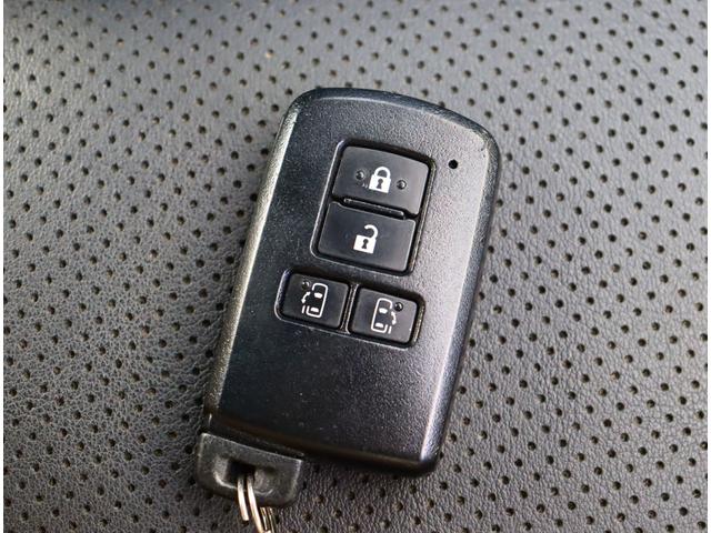 エスクァイア Ｇｉ　８人乗　モデリスタフルエアロ　１０型ナビフルセグバックカメラ　１２．１フリップダウンモニター　ＥＴＣ　前後ドラレコ　スマートキー　ＬＥＤヘッド　セーフティセンス　ＰＣＳ　シートヒーター　黒合皮シート（39枚目）