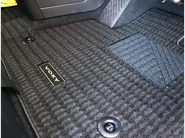 ヴォクシー S-Z 登録済未使用 モデリスタエアロ シグネチャーグリルイルミ 純正ナビ 地デジ バックカメラ ブルートゥース 快適パッケージ 後席13.2型モニター シートヒーター 電動リアゲート 3眼LED AHS(40枚目)