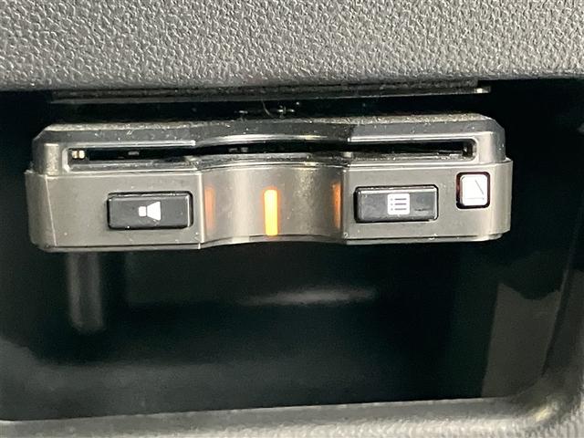タント カスタムＲＳ　トップエディションＶＳ　ＳＡＩＩＩ　１オーナー　Ｒカメラ　両側オートスライドドア　ナビＴＶ　地デジＴＶ　ベンチシート　ドラレコ　ＬＥＤ　フルオートエアコン　メモリーナビ　ＤＶＤ　横滑り防止　ＥＴＣ　キーフリー　スマートキー　アルミ　ＰＳ（10枚目）