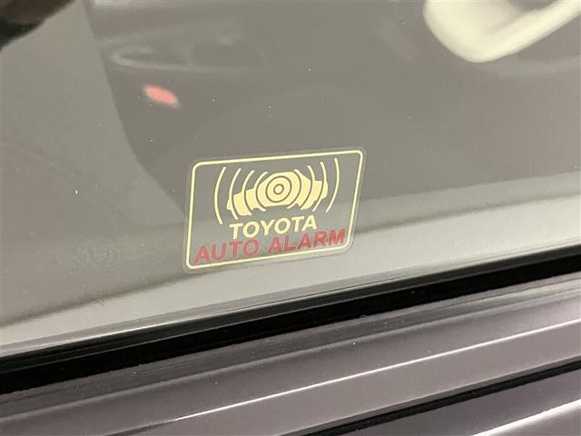 プリウス Ｓセーフティプラス　衝突回避システム　Ｂモニター　ドラレコ付き　定期点検記録簿　ＬＥＤライト　クルコン　ＥＴＣ装備　スマートＫＥＹ　ナビＴＶ　イモビライザー　横滑り防止機能　ＰＷ　カーテンエアバッグ　キーレスエントリー（32枚目）
