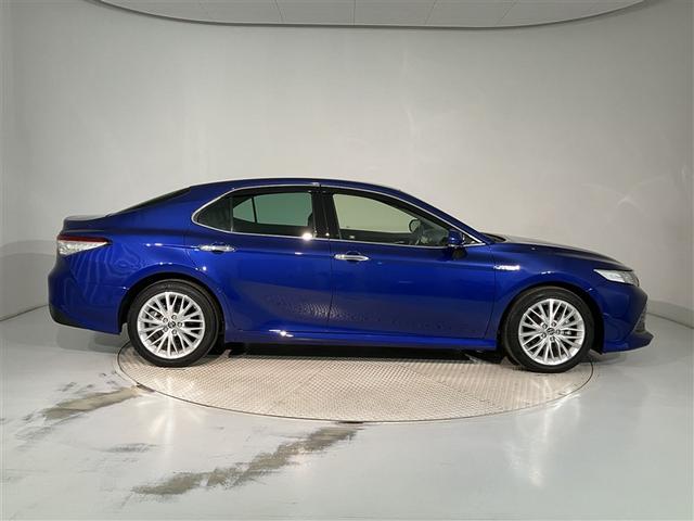 カムリ Ｇレザーパッケージ　衝突被害軽減　ＤＶＤプレーヤー　１００Ｖ電源　定期点検記録簿　ＬＥＤランプ　ナビＴＶ　横滑り防止　電動シート　地デジＴＶ　イモビライザー　エアバッグ　キーフリー　メモリ－ナビ　オートクルーズ　ＡＢＳ（3枚目）