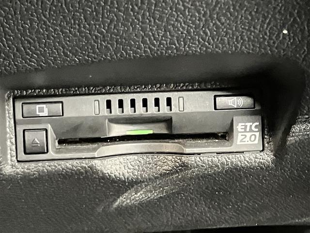 プリウス Sツーリングセレクション レーダーブレーキサポート フルオートエアコン デュアルエアバック バックモニタ- AW イモビ ESC パワーウインド スマキ- ETC車載器 サイドエアバック フルセグ地デジTV DVD再生可能(8枚目)