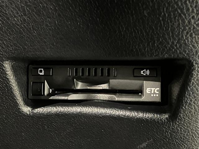 シエンタ Ｇ　クエロ　軽減ブレーキ　両側自動ドア　Ｉストップ　後カメラ　デュアルエアバック　パワーウィンドウ　フルオートエアコン　ＤＶＤ再生可　ウォークスルー　ＬＥＤヘッド　ナビ＆ＴＶ　スマキー　ＶＳＣ　３列　キーレス（11枚目）