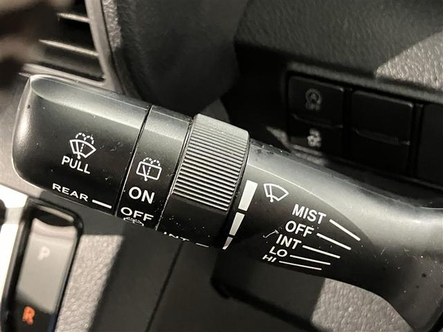 シエンタ Ｇ　クエロ　軽減ブレーキ　両側自動ドア　Ｉストップ　後カメラ　デュアルエアバック　パワーウィンドウ　フルオートエアコン　ＤＶＤ再生可　ウォークスルー　ＬＥＤヘッド　ナビ＆ＴＶ　スマキー　ＶＳＣ　３列　キーレス（18枚目）