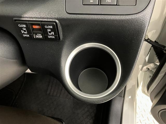 シエンタ Ｇ　クエロ　軽減ブレーキ　両側自動ドア　Ｉストップ　後カメラ　デュアルエアバック　パワーウィンドウ　フルオートエアコン　ＤＶＤ再生可　ウォークスルー　ＬＥＤヘッド　ナビ＆ＴＶ　スマキー　ＶＳＣ　３列　キーレス（24枚目）