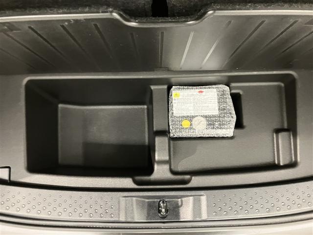 シエンタ Ｇ　クエロ　軽減ブレーキ　両側自動ドア　Ｉストップ　後カメラ　デュアルエアバック　パワーウィンドウ　フルオートエアコン　ＤＶＤ再生可　ウォークスルー　ＬＥＤヘッド　ナビ＆ＴＶ　スマキー　ＶＳＣ　３列　キーレス（37枚目）