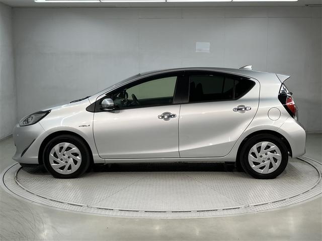 アクア Ｓスタイルブラック　ＡＵＸ端子　バックモニタ－　地デジフルセグ　ナビＴＶ　イモビライザー　ＬＥＤライト　スマートキープッシュスタート　１オーナー　ＥＴＣ付き　Ｗエアバッグ　キーフリ　メモリーナビゲーション　ドラレコ付き（2枚目）