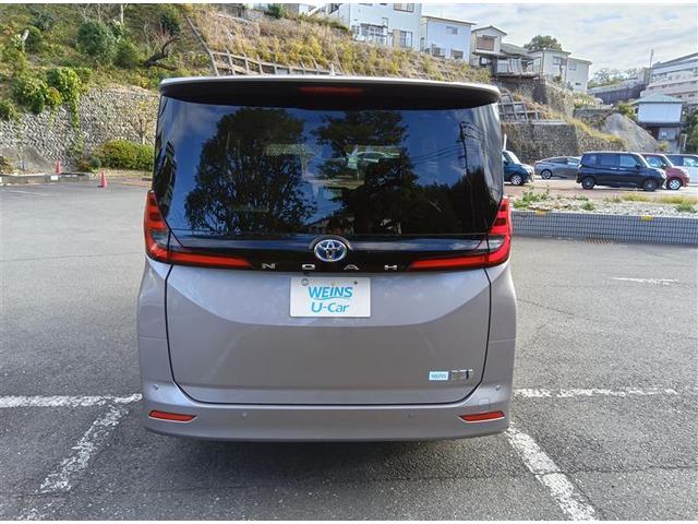 ノア ハイブリッドＧ　パワースライドドア　ＬＥＤヘッドライト　バックモニター　フルセグＴＶ　ミュージックプレイヤー接続可　ＥＴＣ　アルミホイール　３列シート　４ＷＤ　衝突被害軽減システム　ＤＶＤ再生　ＡＣ１００Ｖ（4枚目）