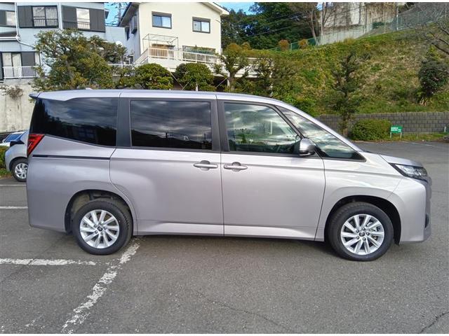 ノア ハイブリッドＧ　パワースライドドア　ＬＥＤヘッドライト　バックモニター　フルセグＴＶ　ミュージックプレイヤー接続可　ＥＴＣ　アルミホイール　３列シート　４ＷＤ　衝突被害軽減システム　ＤＶＤ再生　ＡＣ１００Ｖ（22枚目）