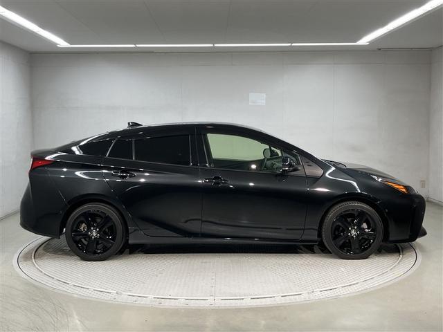 プリウス Ａツーリングセレクション・ブラックエディション　ＬＥＤライト　１オーナー　ＡＣ１００Ｖ電源　Ｂカメラ　アルミホイール　スマートキー　オートクルーズコントロール　ＡＣ　ＥＴＣ　定期点検記録簿　ミュージックプレイヤー接続可　キーフリー　フルセグＴＶ（3枚目）