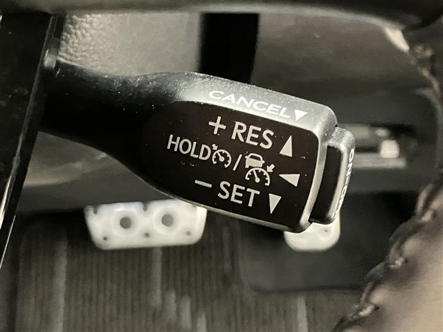 プリウス Ａツーリングセレクション・ブラックエディション　ＬＥＤライト　１オーナー　ＡＣ１００Ｖ電源　Ｂカメラ　アルミホイール　スマートキー　オートクルーズコントロール　ＡＣ　ＥＴＣ　定期点検記録簿　ミュージックプレイヤー接続可　キーフリー　フルセグＴＶ（13枚目）