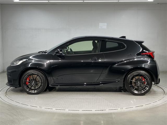 ＧＲヤリス ＲＺ　ハイパフォーマンス　１オーナ　地デジ　Ｉストップ　ＬＥＤヘッド　ナビ＆ＴＶ　盗難防止システム　バックガイドモニター　ＡＷＤ　フルオートエアコン　横滑り防止装置付き　アクティブクルーズコントロール　スマートキ－　ＡＢＳ付き（2枚目）