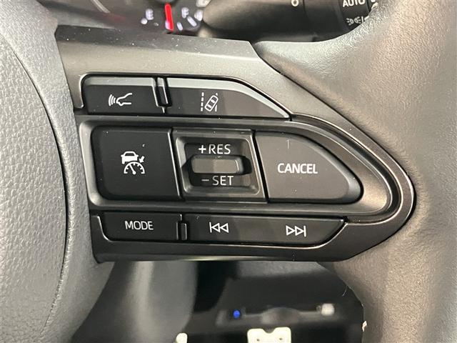 ＧＲヤリス ＲＺ　ハイパフォーマンス　１オーナ　地デジ　Ｉストップ　ＬＥＤヘッド　ナビ＆ＴＶ　盗難防止システム　バックガイドモニター　ＡＷＤ　フルオートエアコン　横滑り防止装置付き　アクティブクルーズコントロール　スマートキ－　ＡＢＳ付き（14枚目）