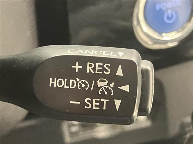 プリウス Ｓツーリングセレクション　エアバック　Ｂモニ　ＬＥＤヘッド　イモビ　オートクルーズ　横滑り防止　サイドエアバック　ＥＴＣ　スマートキー　メモリ－ナビ　助手席エアバック　ナビＴＶ　ＡＢＳ　ＡＷ　フルオートエアコン　ワンセグ（11枚目）